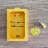 Porte-clés personnalisé avec pompon et boite cadeau faite main
